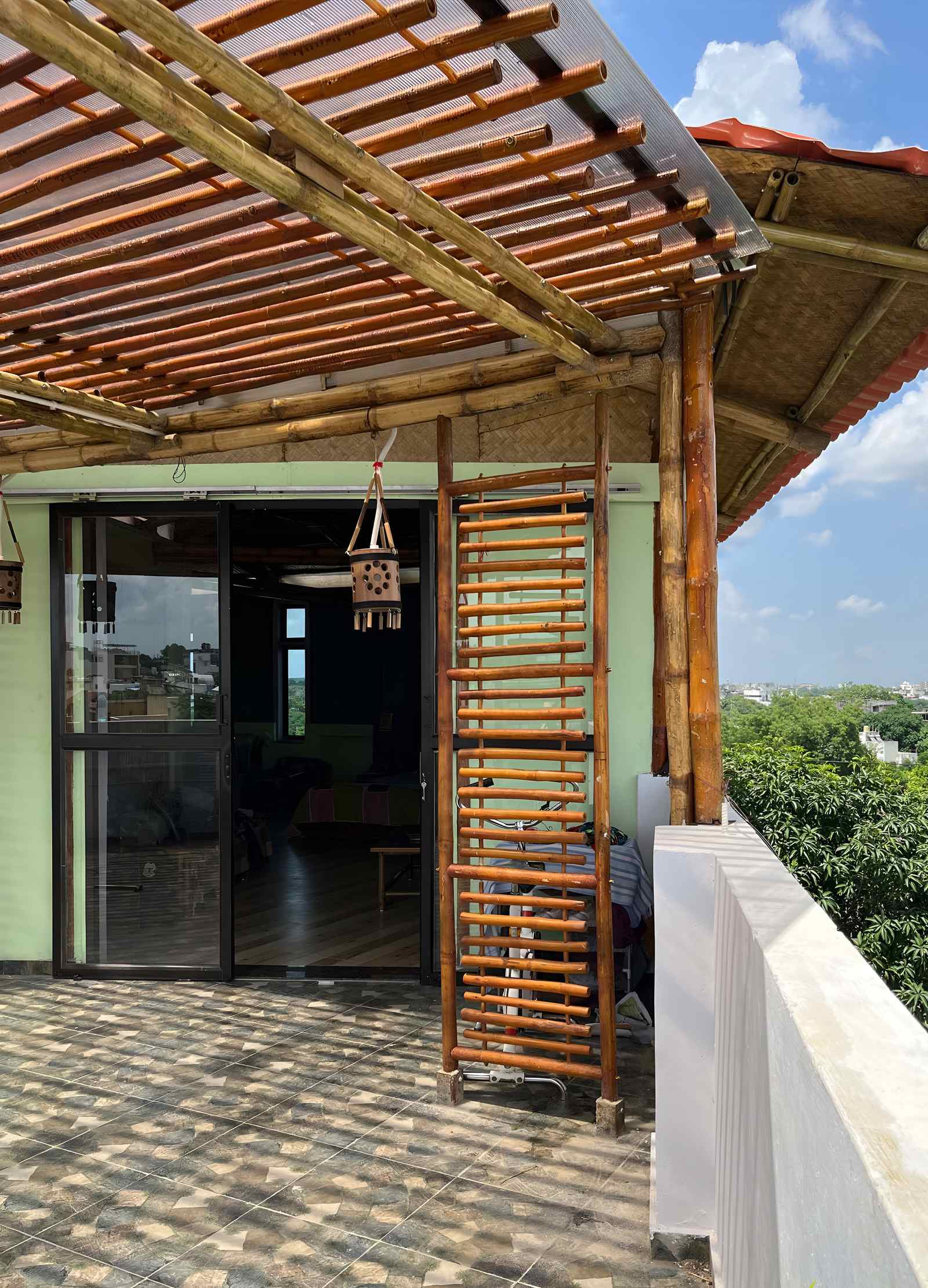 Bamboo panels outdoor sit-out
